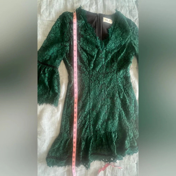 Eliza J Emerald Green Lace Mini Dress 3/4 Bell Sleeve Fit and Flare Size XS - Picture 12 of 12